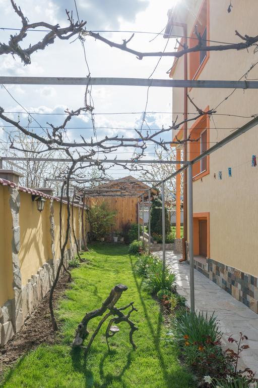 Marinovata Kashta Guest House Veliki Preslav Dış mekan fotoğraf
