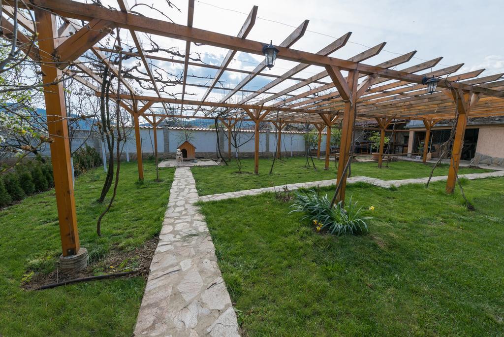 Marinovata Kashta Guest House Veliki Preslav Dış mekan fotoğraf