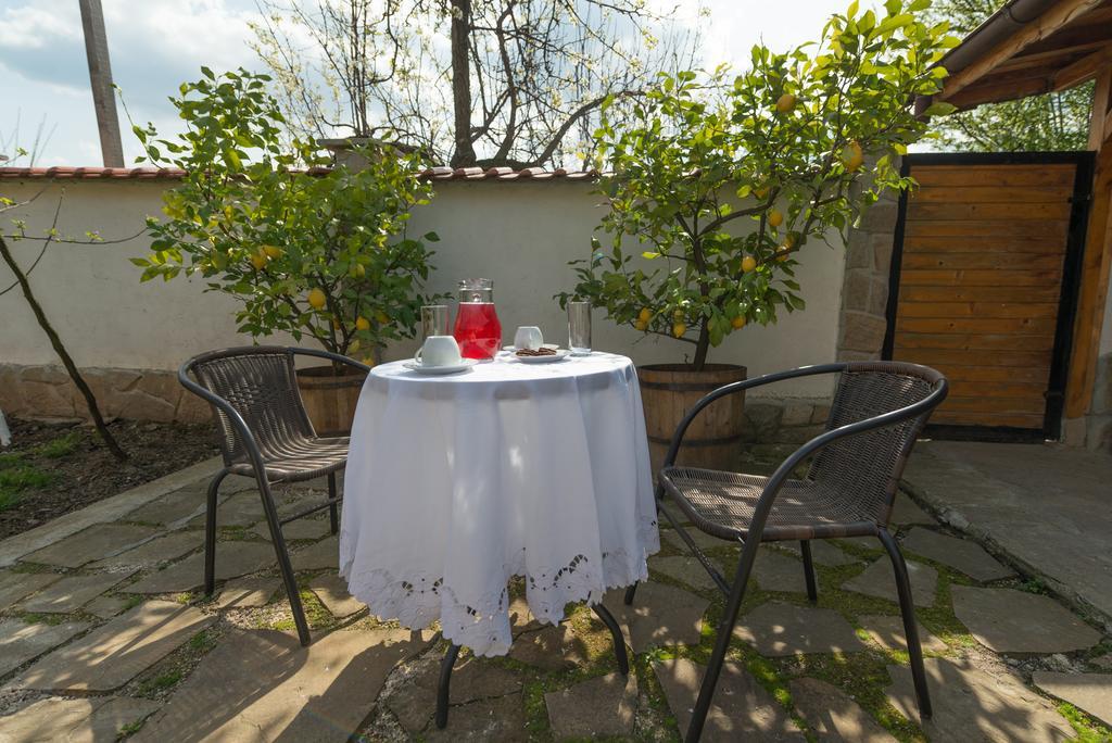 Marinovata Kashta Guest House Veliki Preslav Dış mekan fotoğraf