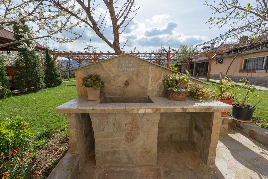 Marinovata Kashta Guest House Veliki Preslav Dış mekan fotoğraf