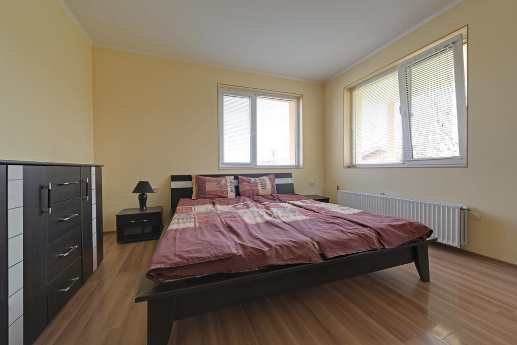 Marinovata Kashta Guest House Veliki Preslav Dış mekan fotoğraf